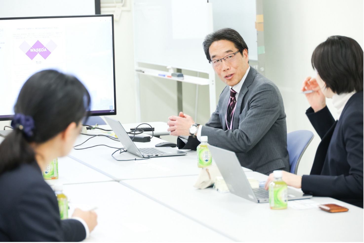 インタビューの様子